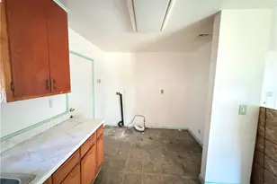 1553 E 110th, Los Angeles, CA 90059 - Photo 11
