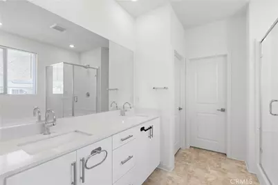 15946 Caterpillar, Fontana, CA 92336 - Photo 11