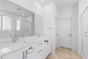 15946 Caterpillar, Fontana, CA 92336 - Photo 11
