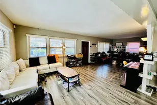 915 W 21st, Los Angeles, CA 90007 - Photo 11