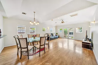 3170 E Green Street, Pasadena, CA 91107 - Photo 13