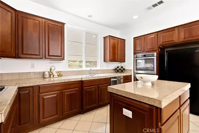 80 Wonderland, Irvine, CA 92620 - Photo 5