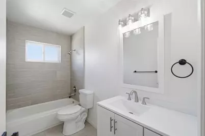 931 Orangewood Court, Lemoore, CA 93245 - Photo 17