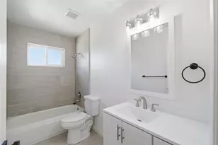 931 Orangewood Ct, Lemoore, CA 93245 - Photo 17