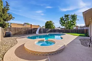 931 Orangewood Ct, Lemoore, CA 93245 - Photo 3
