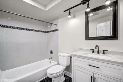 5352 Elvira, Woodland Hills, CA 91364 - Photo 59