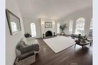 933 S Mullen Avenue, Los Angeles, CA 90019 - Photo 15