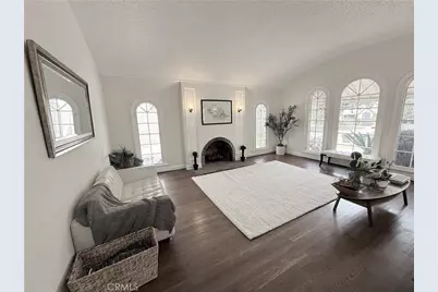 933 S Mullen Avenue, Los Angeles, CA 90019 - Photo 13