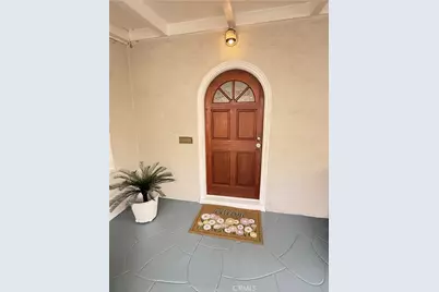 933 S Mullen Avenue, Los Angeles, CA 90019 - Photo 3