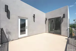 542 N Commonwealth, Los Angeles, CA 90004 - Photo 45