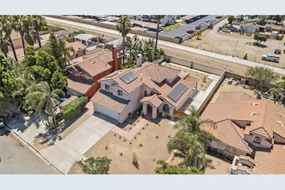 16145 Seville, Fontana, CA 92335 - Photo 35