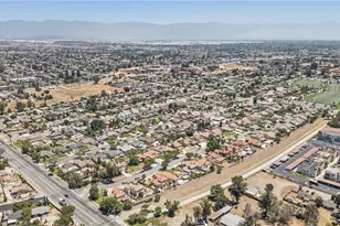 16145 Seville, Fontana, CA 92335 - Photo 43