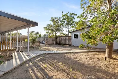 57526 Onaga, Yucca Valley, CA 92284 - Photo 5