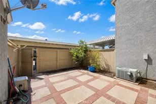 47 Fox, Irvine, CA 92614 - Photo 23