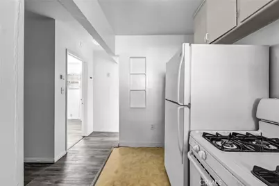 56 N Parkwood, Pasadena, CA 91107 - Photo 11
