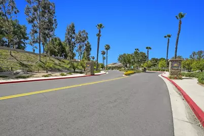 17081 Greentree Drive, Riverside, CA 92503 - Photo 37
