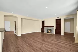 17081 Greentree Dr, Riverside, CA 92503 - Photo 9