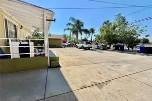17032 Malaga St, Fontana, CA 92336 - Photo 7
