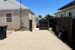 147 S Bleakwood Ave, East Los Angeles, CA 90022 - Photo 3
