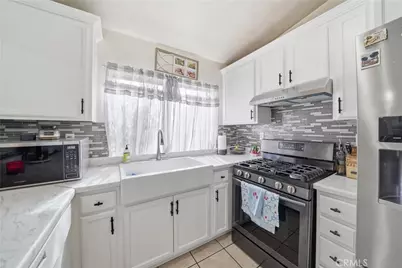 14161 Surrey Court, Victorville, CA 92394 - Photo 3