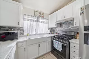 14161 Surrey Ct, Victorville, CA 92394 - Photo 3