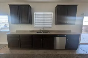 12422 Cricket Ln, Victorville, CA 92392 - Photo 3