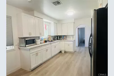 556 W Campus View, Riverside, CA 92507 - Photo 5