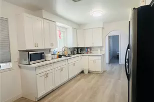 556 W Campus View, Riverside, CA 92507 - Photo 5