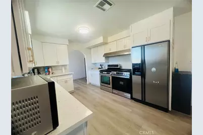 556 W Campus View, Riverside, CA 92507 - Photo 7