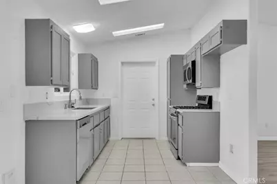 11183 Merino Avenue, Apple Valley, CA 92308 - Photo 7