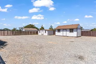 11183 Merino Ave, Apple Valley, CA 92308 - Photo 17