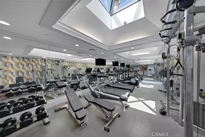 10520 Wilshire Blvd #902, Los Angeles, CA 90024 - Photo 23