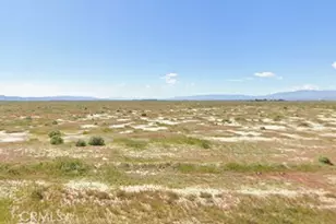 8 Division, Lancaster, CA 93535 - Photo 1