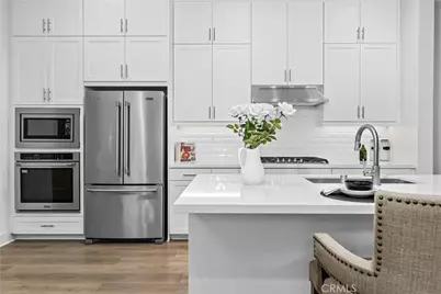 121 Novel, Irvine, CA 92618 - Photo 9