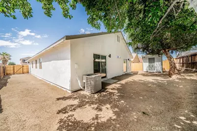 13555 Winewood, Victorville, CA 92392 - Photo 23
