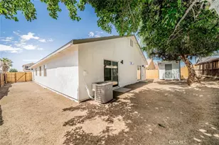 13555 Winewood, Victorville, CA 92392 - Photo 23