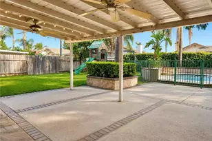 10905 Manchester St, Rancho Cucamonga, CA 91701 - Photo 13