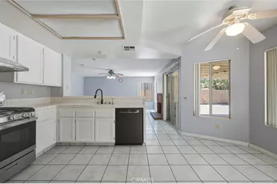 44501 Sandhurst Lane, Lancaster, CA 93536 - Photo 15