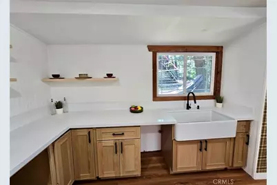 585 Arrowhead Villa Road, Lake Arrowhead, CA 92352 - Photo 9