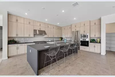 15849 Butterfly, Fontana, CA 92336 - Photo 7
