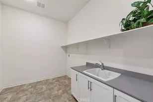 15849 Butterfly, Fontana, CA 92336 - Photo 13