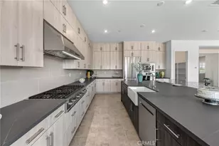 15849 Butterfly, Fontana, CA 92336 - Photo 9