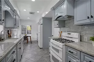 10207 Camarillo St, Toluca Lake, CA 91602 - Photo 15