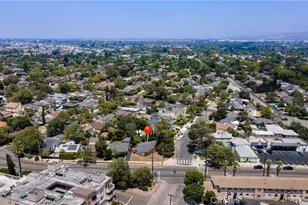 10207 Camarillo St, Toluca Lake, CA 91602 - Photo 51
