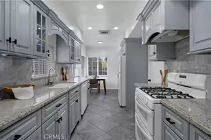 10207 Camarillo St, Toluca Lake, CA 91602 - Photo 13