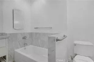 10207 Camarillo St, Toluca Lake, CA 91602 - Photo 37