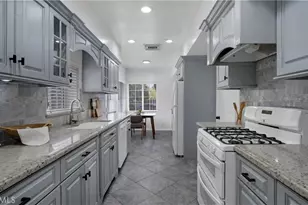 10207 Camarillo St, Toluca Lake, CA 91602 - Photo 13
