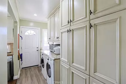 313 E 11th, Azusa, CA 91702 - Photo 11