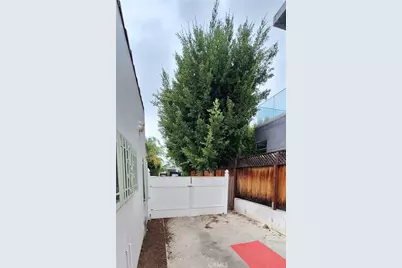 906 N Crescent Heights, Los Angeles, CA 90046 - Photo 13