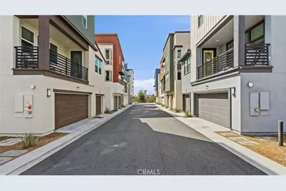 143 Fable, Irvine, CA 92618 - Photo 35